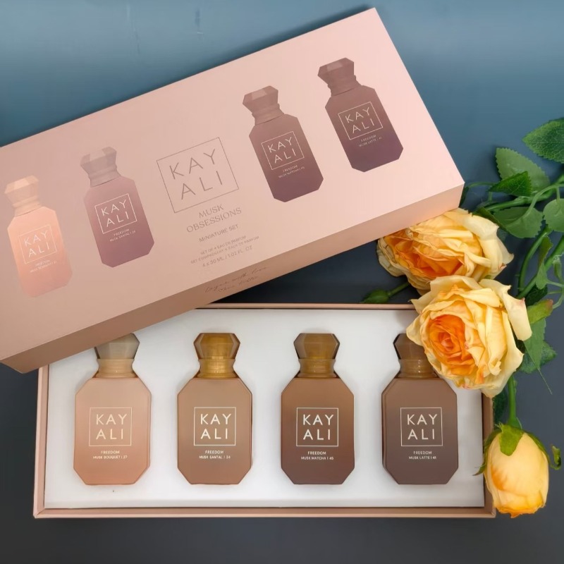 Perfume Fragrance Couture - カヤリ ユニセックス パフュームセット 4*30ml 長持ちするフレッシュでエレガントなフリーダムムスクフローラルナチュラルフレグランス 4種類の香り