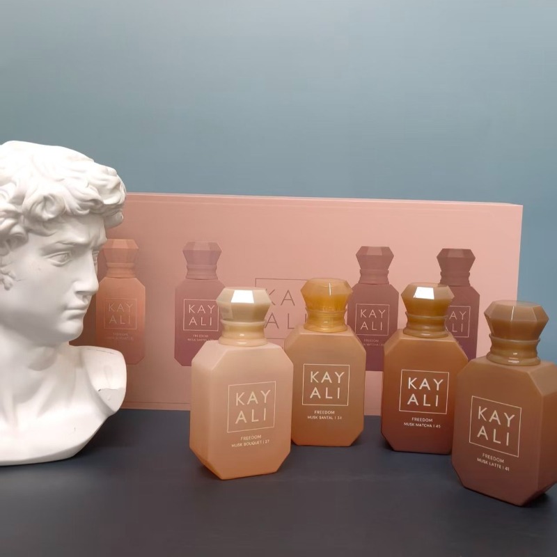 カヤリ ユニセックス パフュームセット 4*30ml 長持ち - Perfume Fragrance Couture のレビューと価格