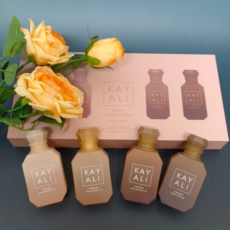 カヤリ ユニセックス パフュームセット 4*30ml 長持ち - Perfume Fragrance Couture のレビューと価格