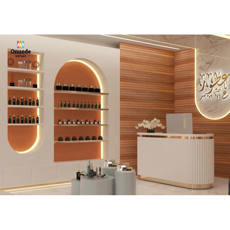 カスタム高級香水キオスクデザイン（ゴールドディテール付き）  - Perfume Fragrance Details のレビューと価格