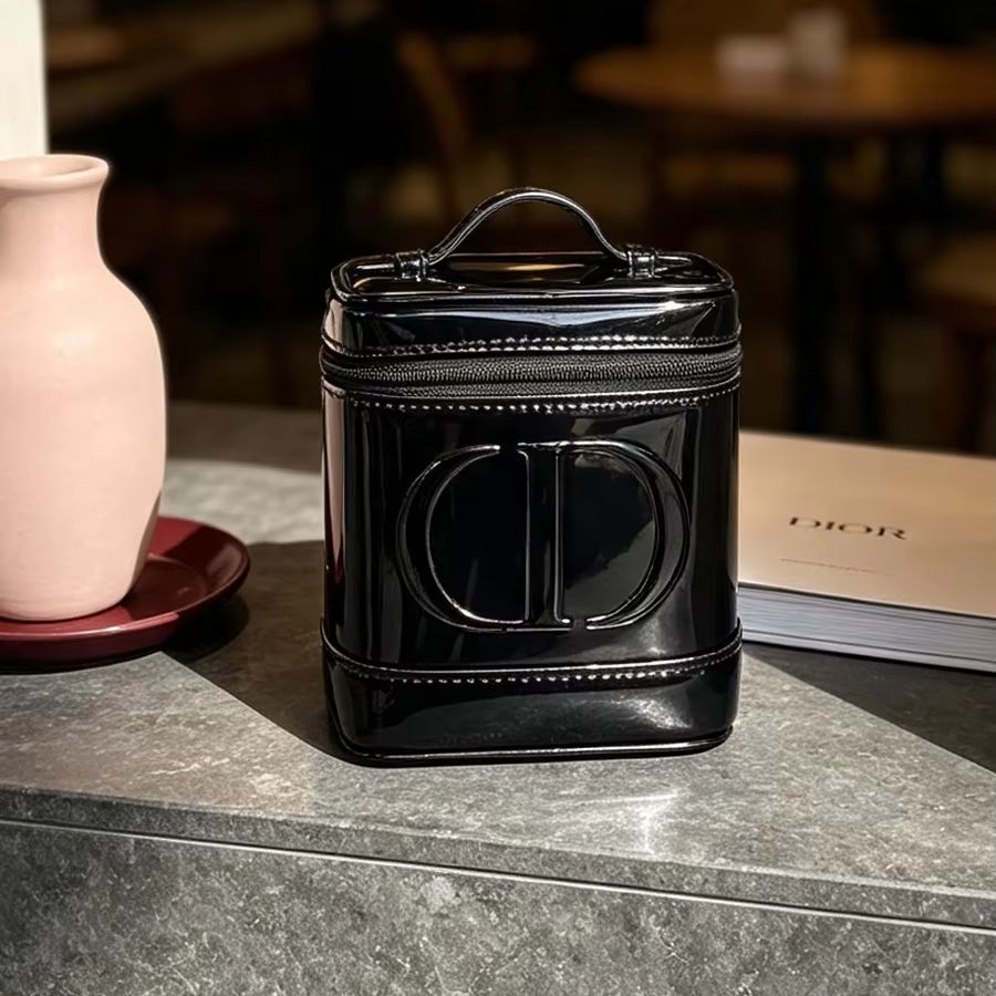 ディオールのバッグ ブラックメッシュ レディースバッグ ポー - Perfume Fine Fragrance のレビューと価格