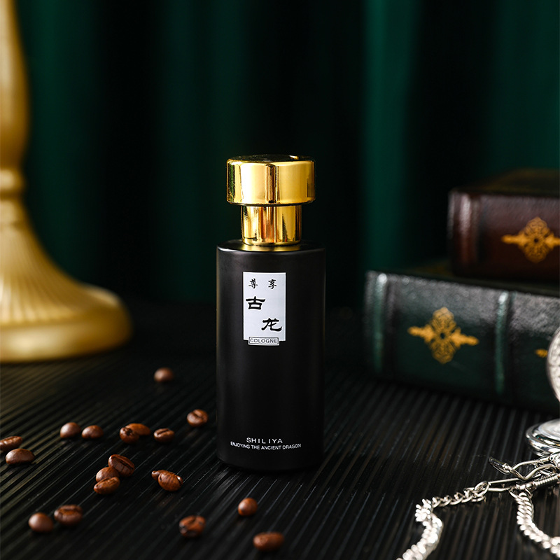 ケルン香水　長時間持続する香り　オリエンタルウッディの香り　 - Fragrance Perfume Usa のレビューと価格